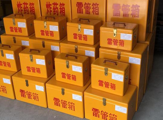 三才镇玻璃钢雷管箱的使用寿命一般是多少？